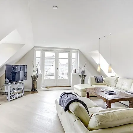 Feriehus Five-bedroom Holiday In *